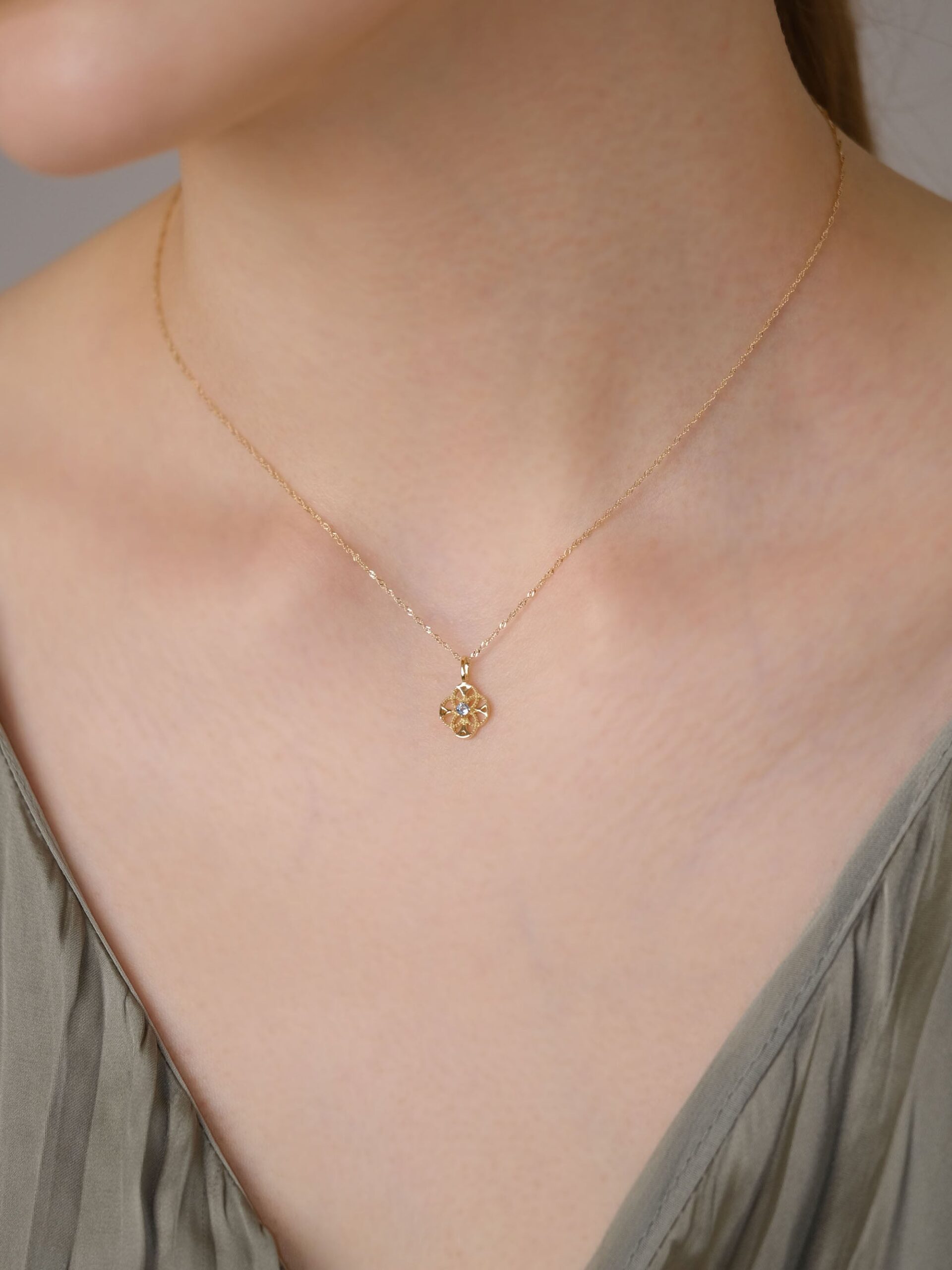 18K Gold Lace Flower Birthstone Charm (Aquamarine) - Image 3